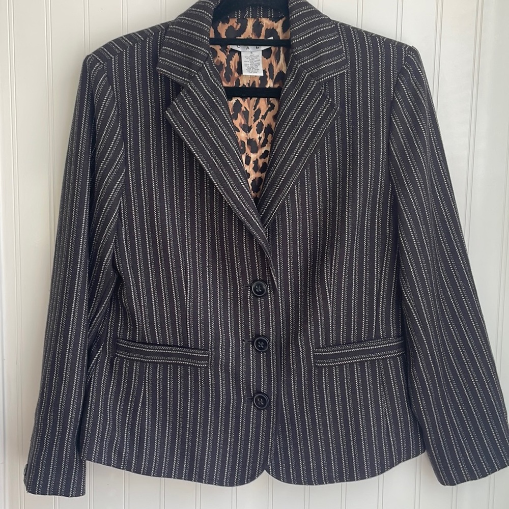 CAbi Pinstripes Tapered Waist‎ Cheetah Lining Career Blazer Women’s Size 6